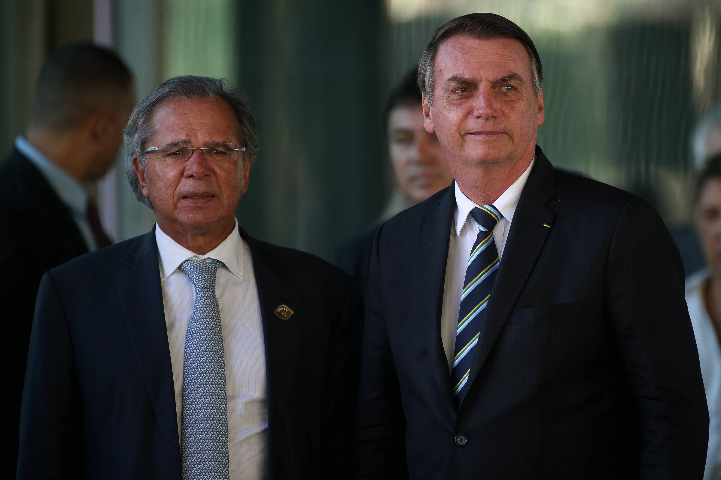  Governo prepara queda na projeção do PIB e novo bloqueio de até RS 10 bi